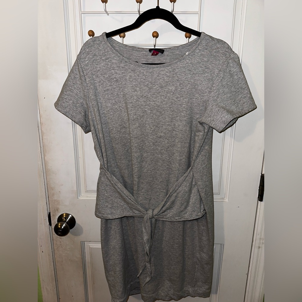Vince Camuto grey dress